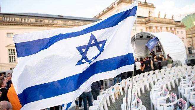 Nahost: Op de Bebelplatz wird an die 250 in de Gazastreifen Verschleppten Geiseln erinnert. (archiefafbeelding)