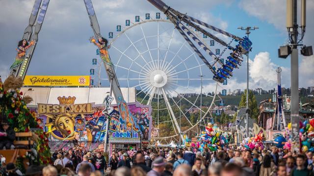 Wetter: Viele Wolken am Wasen-Wochenende erwartet