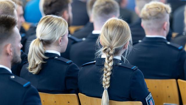 Polizei: Polizei in Baden-Württemberg wird jünger und weiblicher