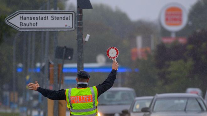 Landesweite-controlekantoor: Als u een jaar lang de controle van de politie uitvoert, duurt het lang voordat de verkoop plaatsvindt. (archiefafbeelding)