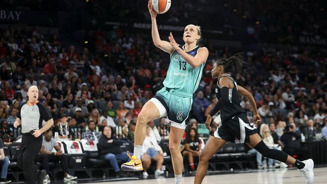 Leonie Fiebich celebrates