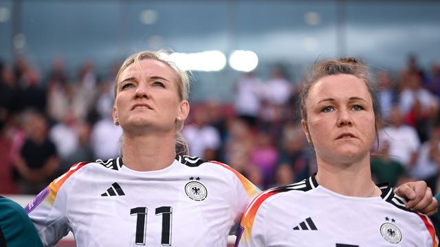 Frauenfußball: DFB-Frauen mit öffentlichem Training in Frankfurt