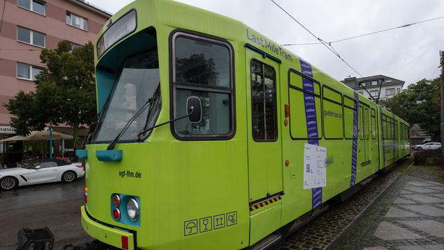 Gütertram: Pakettransport per Straßenbahn in Frankfurt getestet