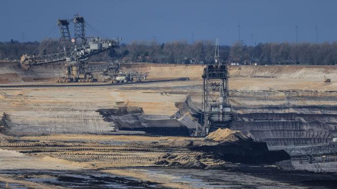 Energie: uw werk is gedaan Tag für den Ausstieg aus der Braunkohle-Verstromung, sagt Nordrhein-Westfalens Wirtschaftsministerin Mona Neubaur. (Symbool afbeelding)