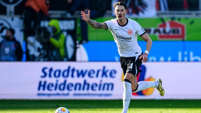 Bundesliga: Eintrachts Robin Koch im Mannschaftstraining zurück