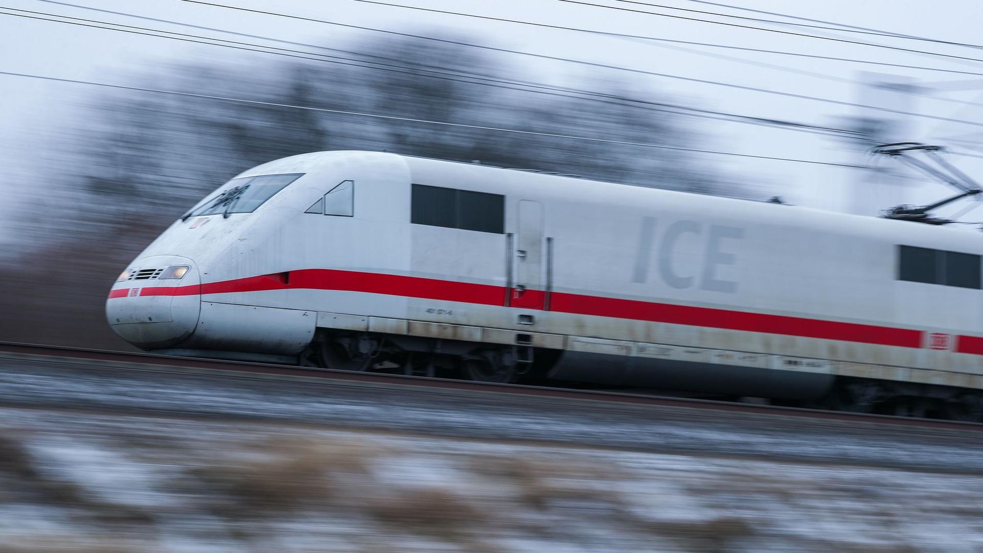 Deutsche Bahn: Oberleitungsschaden sorgt für Störungen im Zugverkehr