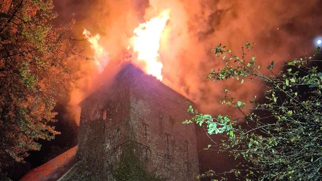 Feuerwehr: Brand in Kirchturm in Bremerhaven