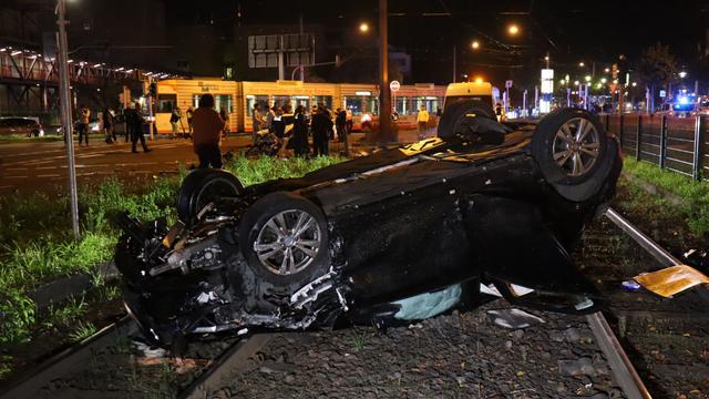 Mannheim-Neckarstadt: Drei Fahrzeuge kollidieren bei Unfall in Mannheim