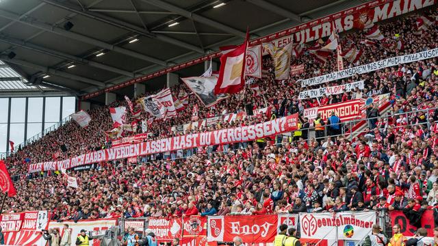 Fußball-Bundesliga: Fan-Proteste in Mainz gegen Klopp-Engagement bei Red Bull