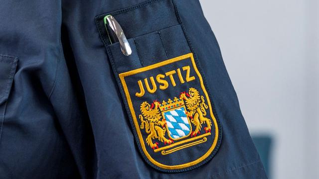 Geldübergabe am Gericht: Dreiste Betrüger wollen Opfer bei Justizgebäude ausnehmen