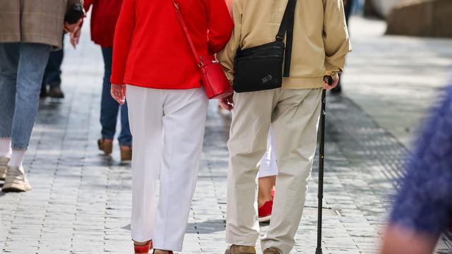 Soziales: Immer mehr pensionierte Staatsdiener in Hessen