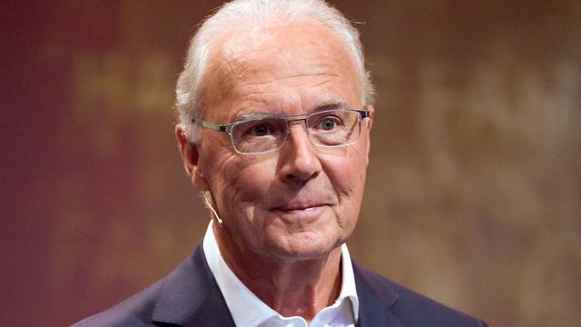 Zeremonie in Paris: Beckenbauer bei Ballon-d'Or-Gala geehrt