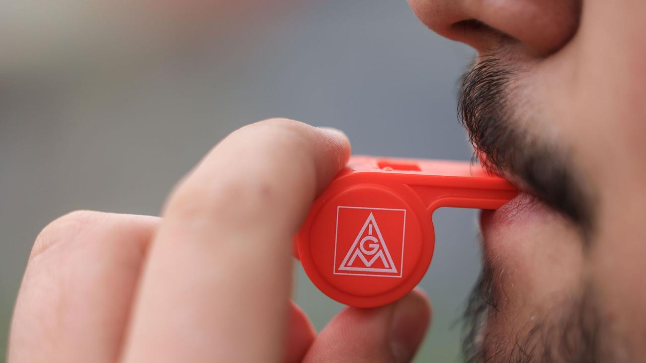 Pulled dynamically from the source outlet