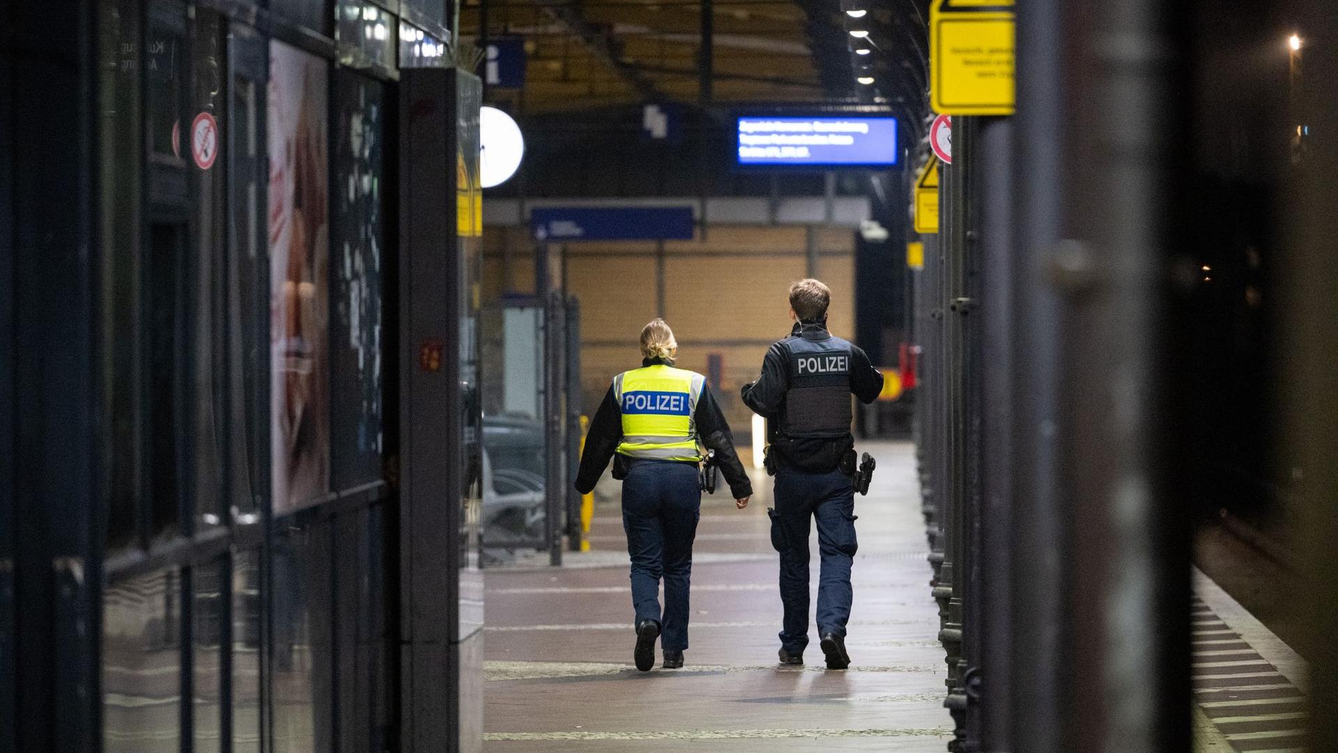 Polizei-Einsatz: Sprengstoff-Fund in Berlin - Fahndung nach weiterem Mann?