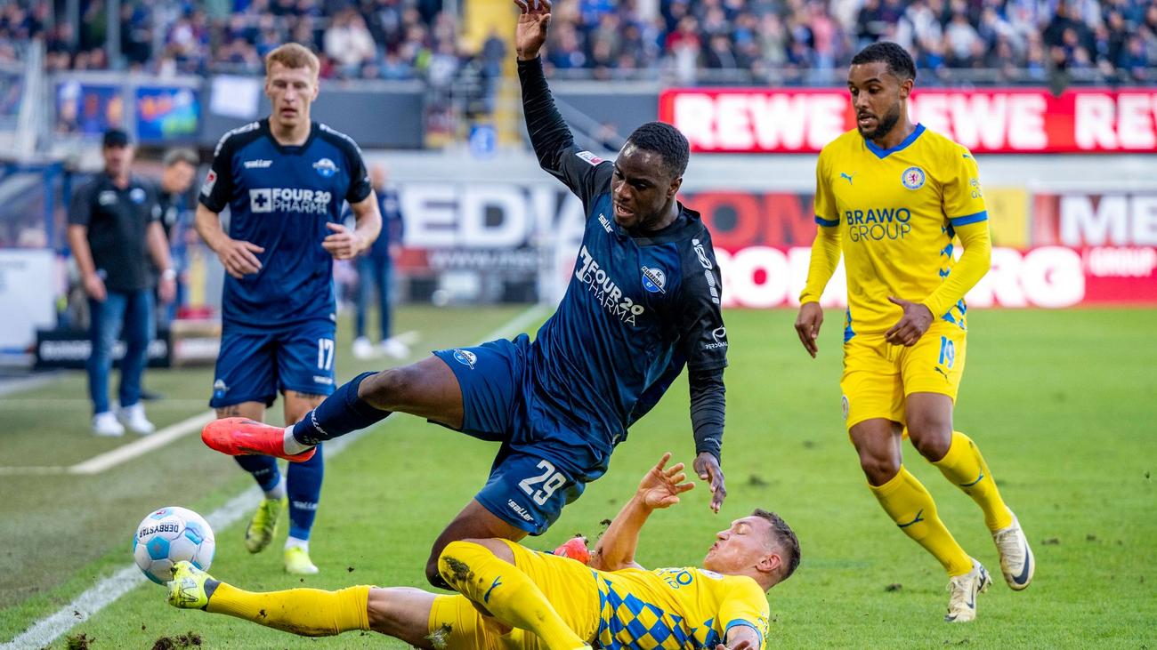 Pulled dynamically from the source outlet