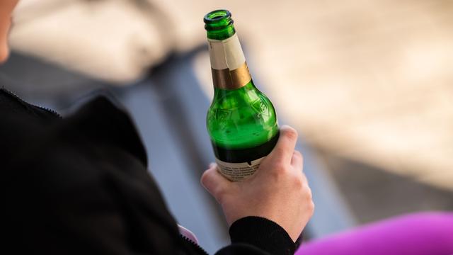 Gesundheit: Studie: Wieder mehr junge Erwachsene im Alkoholrausch