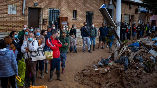 Valencia: 89 Menschen nach Unwetter in Spanien vermisst