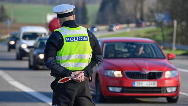 Straßenverkehr: Polizisten in Tschechien verzichten auf Knöllchen