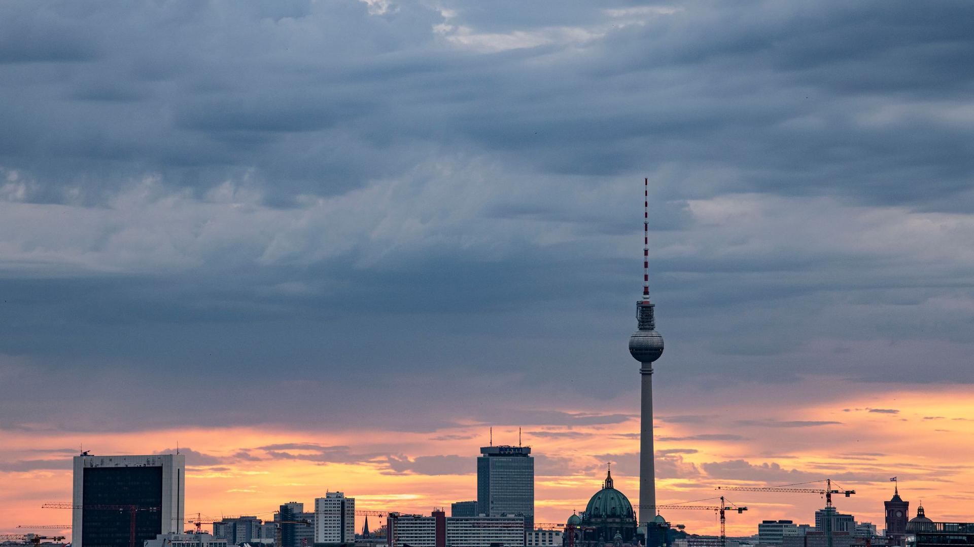 Wettervorhersage: Wolken und Nebel in Brandenburg und Berlin