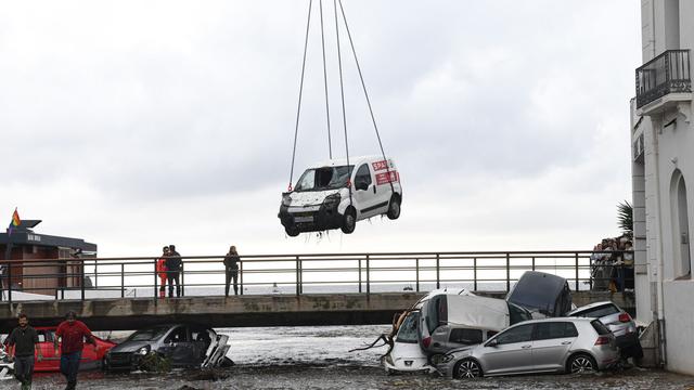 Katastrophe in Urlaubsregion: 78 Vermisste nach Jahrhundertflut in Spanien - Neue Unwetter