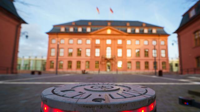 Parlament: Befriedeter Bezirk um Landtag soll geändert werden