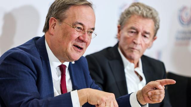 Auszeichnung: Laschet und Maffay fordern mehr Einsatz gegen Antisemitismus