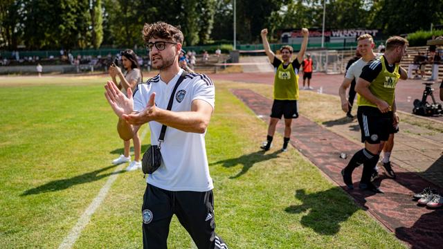 Fußball: Tradition trifft Moderne: Delay Sports im Pokal bei Dynamo