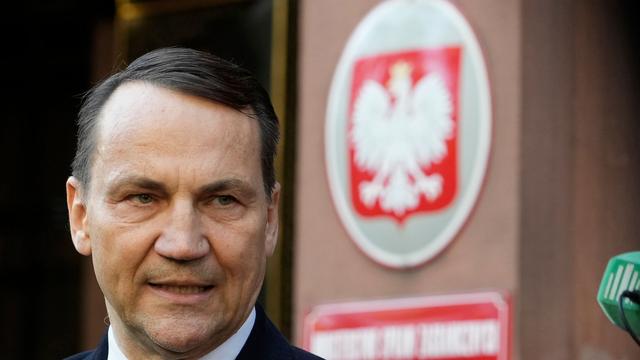 Präsidentenwahl 2025: Vorwahl in Polen: Außenminister gegen Bürgermeister