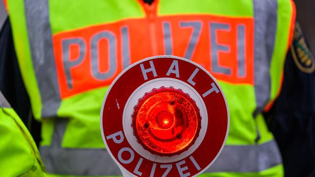 Verfolgungsfahrt: Jugendlicher Mopedfahrer flüchtet vor Polizei im Erzgebirge