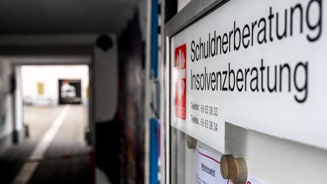 Finanzen: Erneut weniger Menschen in Brandenburg überschuldet