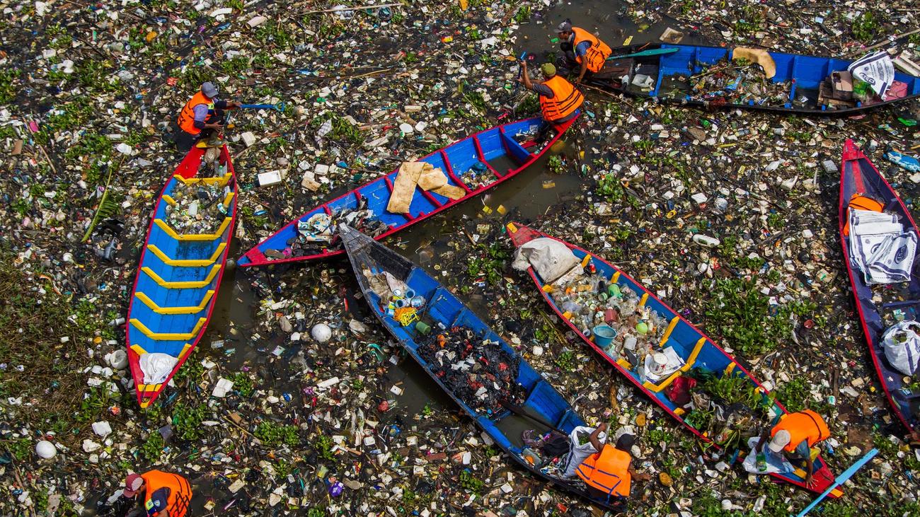 Studie vor UN-Plastikabkommen: Plastikmüll ließe sich durch vier Schritte stark verringern