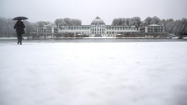 Winterwetter: Erster Schnee im Flachland - Sturmböen im Harz