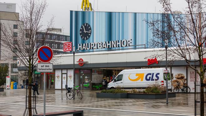 Oberleitungsstörung: Am Hauptbahnhof in Cottbus gab es am Mittwochnachmittag erhebliche Einschränkungen im Zugverkehr. (Archivbild)