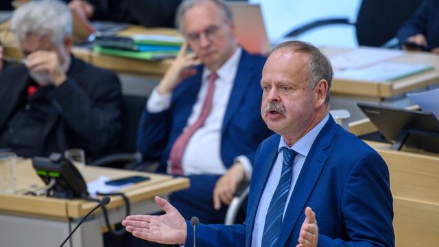 Parlament: Linke will mit Intel-Milliarden Stromkosten senken