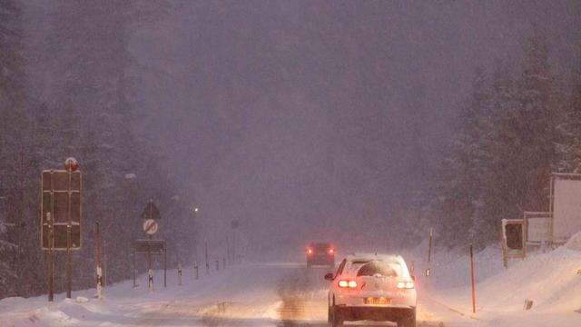 Wintereinbruch im Süden: Polizei über Glätte-Unfälle: «Haben ordentlich zu tun»