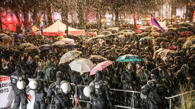 Kundgebung und Protestzug: Proteste gegen AfD-«Bürgerdialog» in Aachen