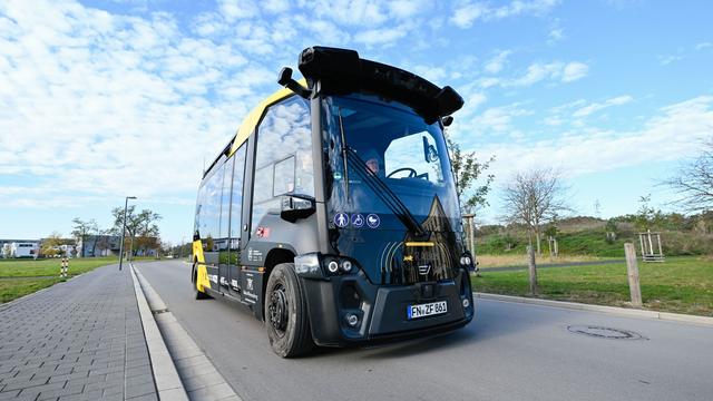 Verkehr: Busse ohne Fahrer: Test wird in Friedrichshafen verlängert