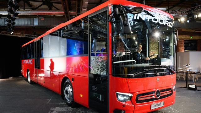 Transport: Was dem Daimler-Buses-Chef vor E-Reisebus-Einführung fehlt