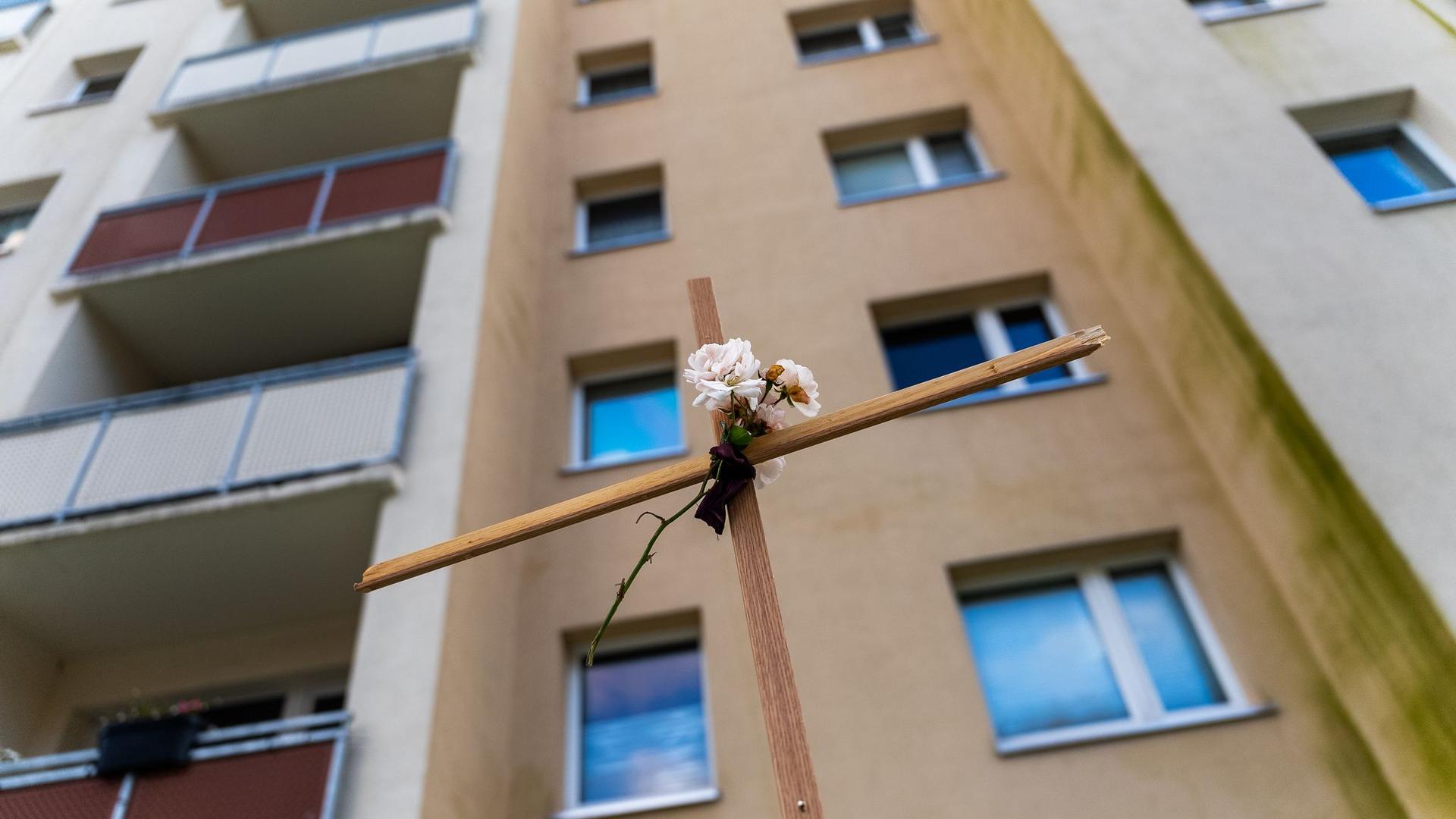 Rostock-Schmarl: Nach Sprung aus Hochhaus - Baby stirbt im Krankenhaus