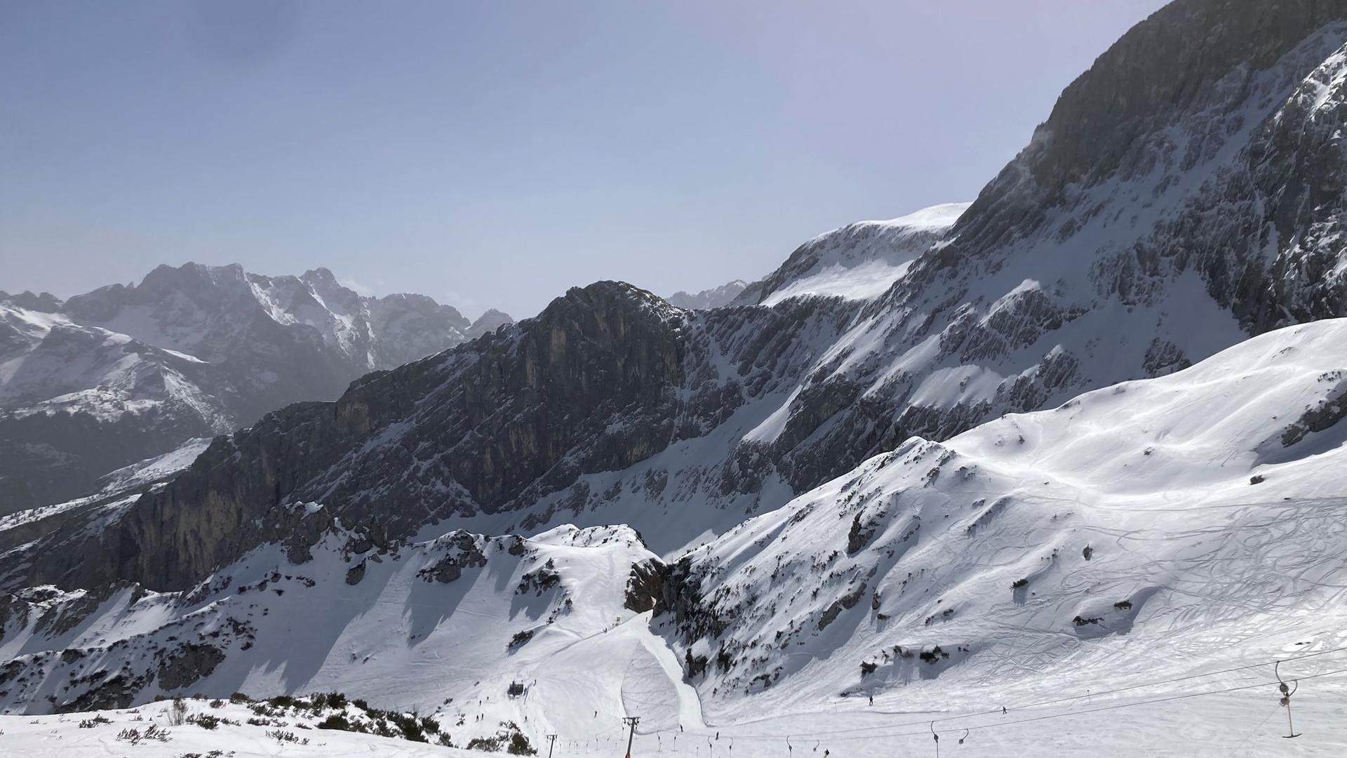 Wintersport: Saisonstart: Skipass teurer, Klimawandel als Herausforderung