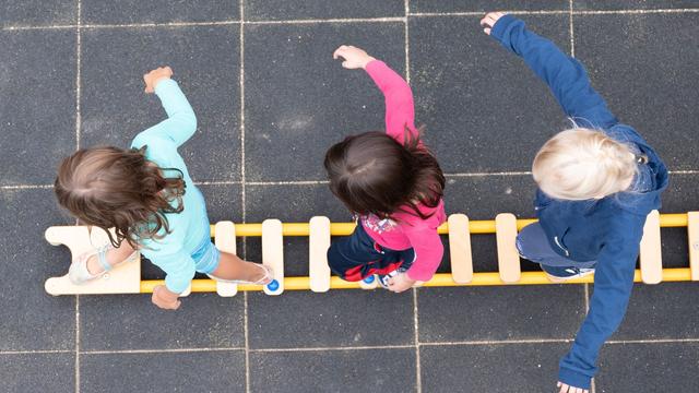 Bildung: Studie: Hoher Fachkräfteanteil in sächsischen Kitas