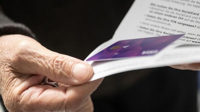 Verzögerte Einführung: Bezahlkarte für Flüchtlinge im Saarland ab Anfang 2025