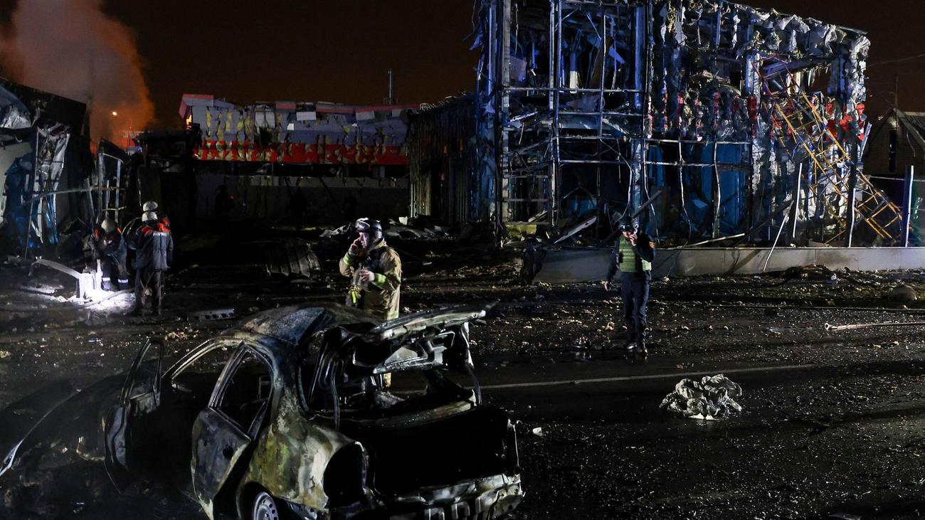 Pulled dynamically from the source outlet