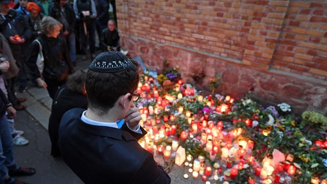 Antisemitismus: Studie: Judenhass eng mit Rechtsextremismus verknüpft