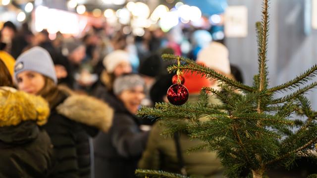 Kriminalität: Polizei ermittelt nach Hitlergruß auf Weihnachtsmarkt
