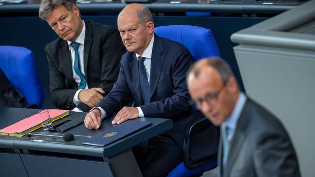 Bundestagswahlkampf: Scholz teilt aus: "Fritze Merz erzählt gern Tünkram"