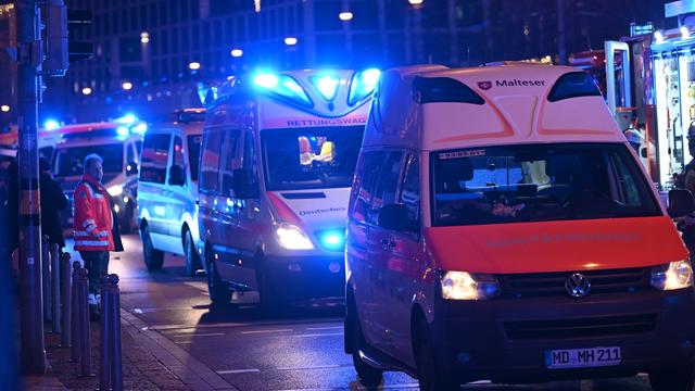 Weihnachtsmarkt: Bundespräsident Steinmeier dankt Einsatzkräften in Magdeburg