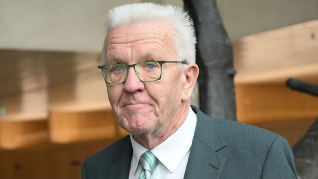 Attacke auf Weihnachtsmarkt: Kretschmann über Todesfahrt von Magdeburg erschüttert