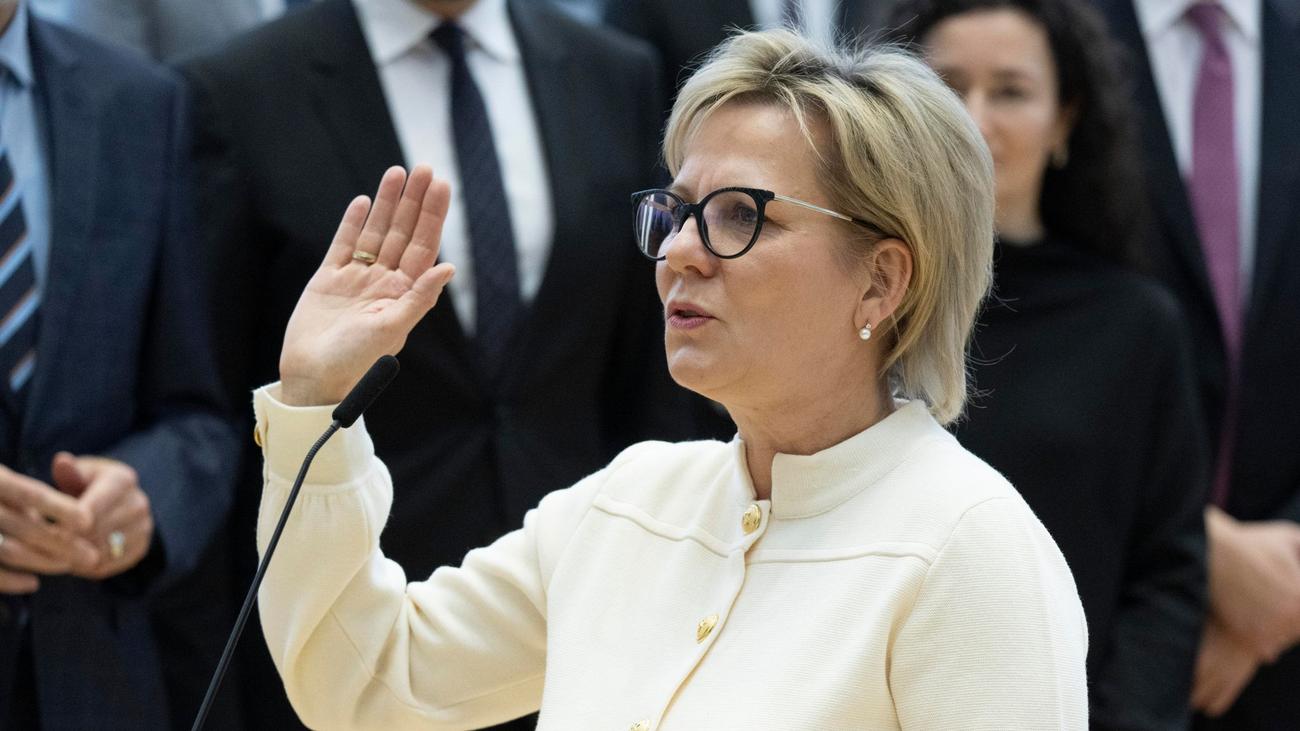 Pulled dynamically from the source outlet