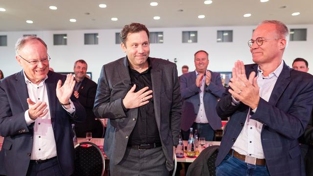 SPD-Parteichef auf Platz 1: SPD Niedersachsen geht mit Klingbeil in Bundestagswahlkampf